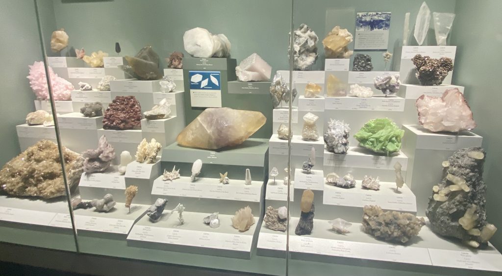 Display of many minerals and crystals at the Natural History Museum