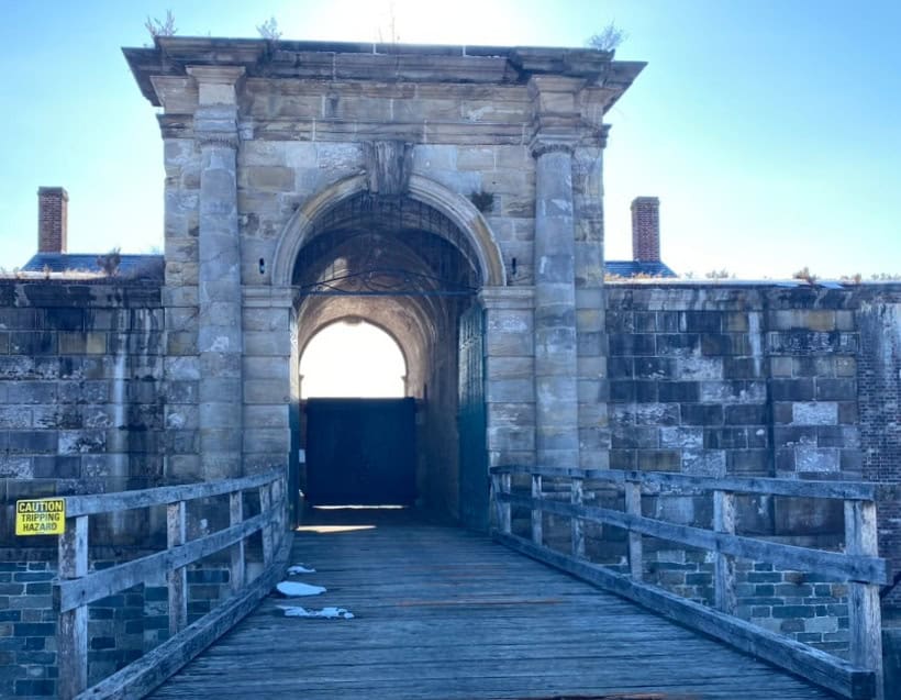 large stone entry gate to Fort Washington National Park in Maryland